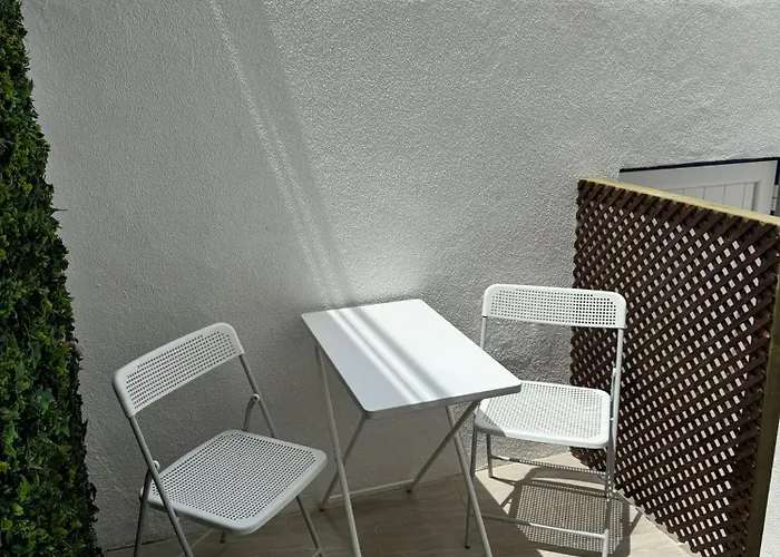 In The Center By The Sea At דירה